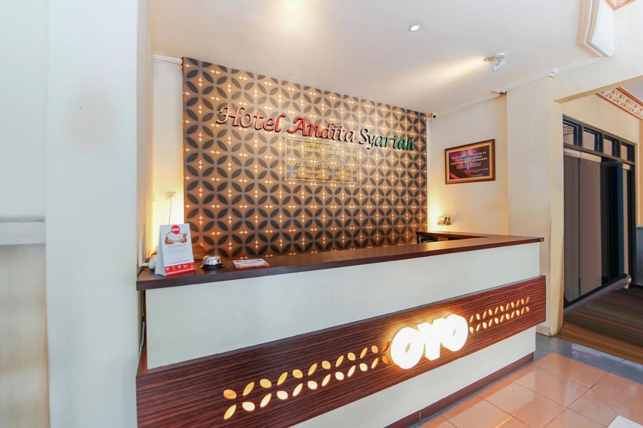Oyo 231 Hotel Andita Syariah Surabaya Exterior foto