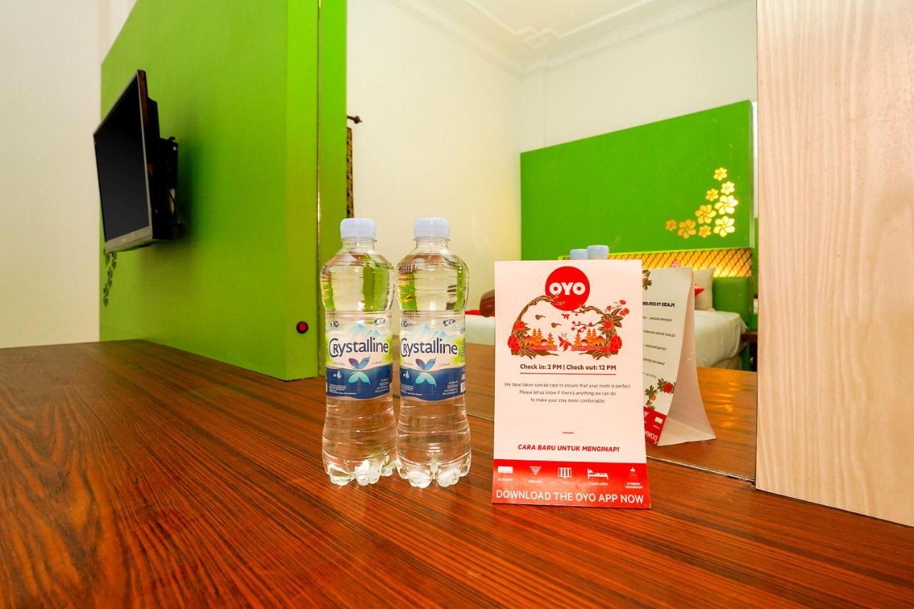 Oyo 231 Hotel Andita Syariah Surabaya Exterior foto