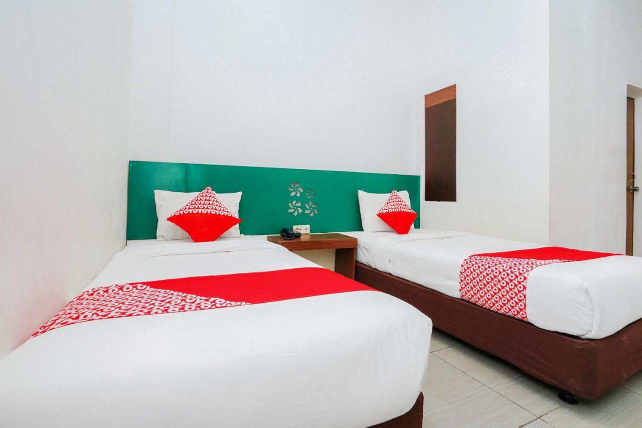 Oyo 231 Hotel Andita Syariah Surabaya Exterior foto