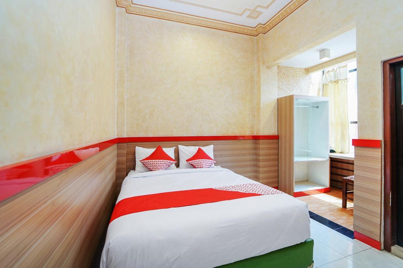 Oyo 231 Hotel Andita Syariah Surabaya Exterior foto